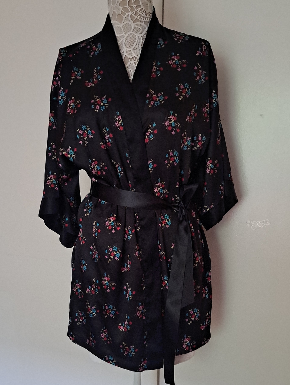 Victoria's Secret Black Satin Floral Short Kimono Robe